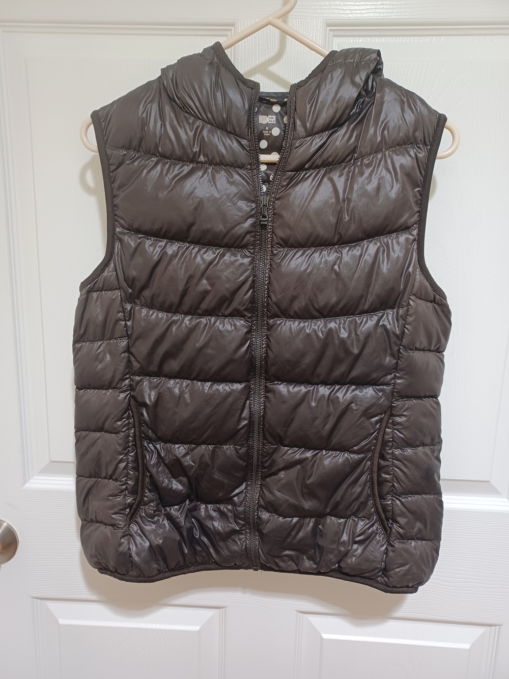 Uniqlo Ultra Light Down Dark Brown Quilted Hooded Vest with Polka Dot Lining